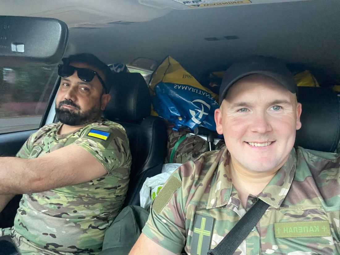 Капелани в дорозі з гуманітарною допомогою